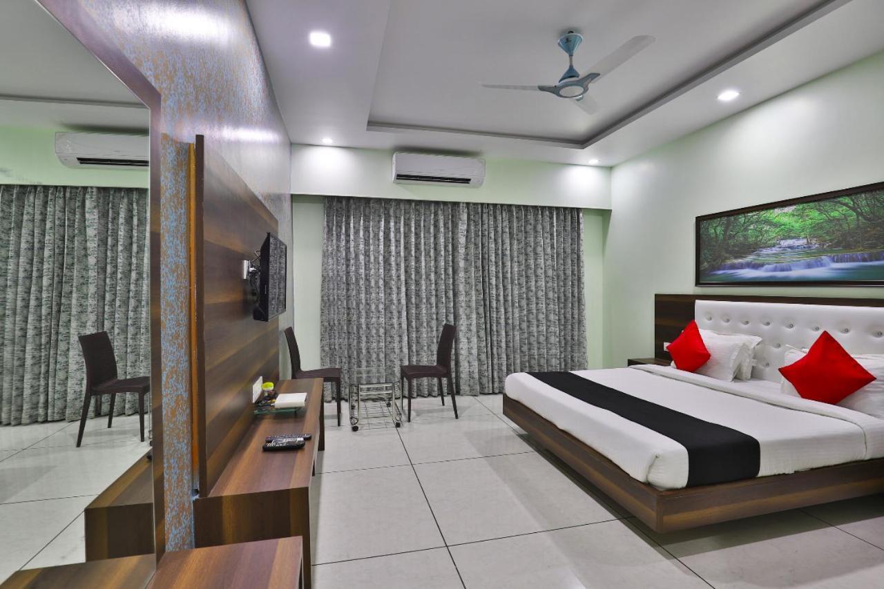 Hotel Shivam Diu Buitenkant foto